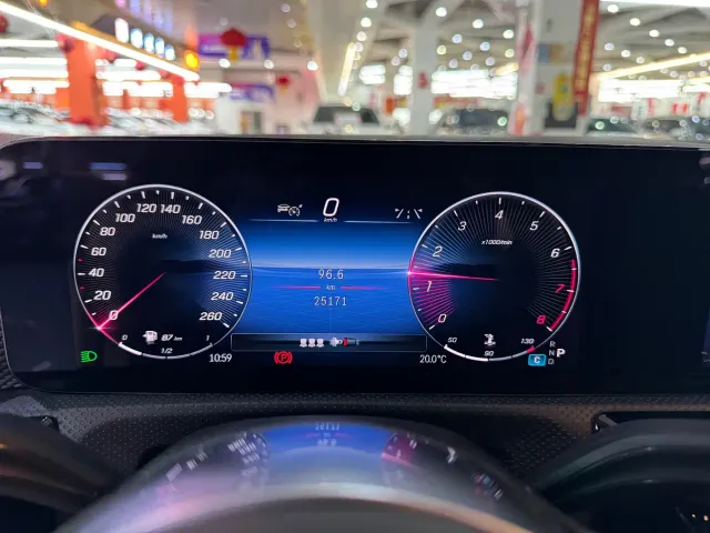 Mercedes-Benz A-Class — Фото автомобиля 27