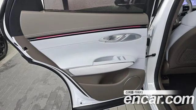 Genesis GV70 2.5T Бензин AWD — Фото автомобиля 23