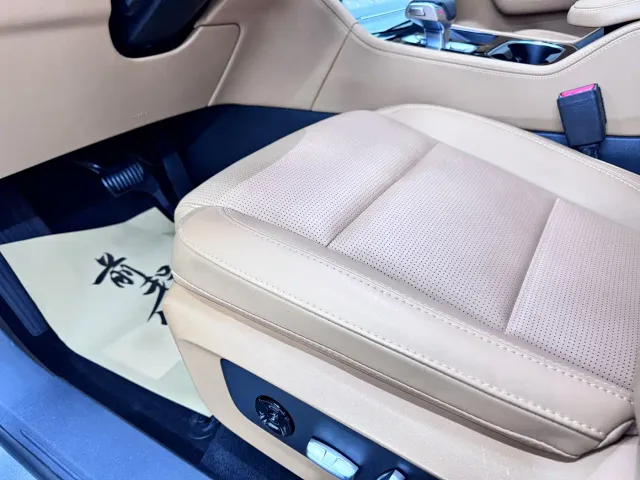 Li Auto ONE — Фото автомобиля 9