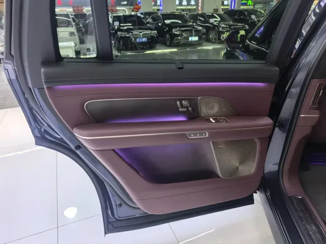 Nio ES8 — Фото автомобиля 12