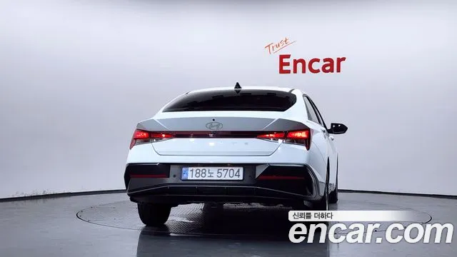 Hyundai Avante CN7 — Фото автомобиля 4