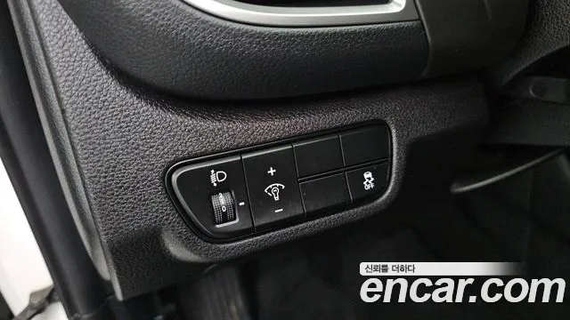 Kia Seltos New — Фото автомобиля 24