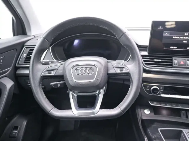 Audi Q5L — Фото автомобиля 17