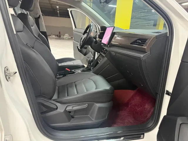 Volkswagen Tharu — Фото автомобиля 7