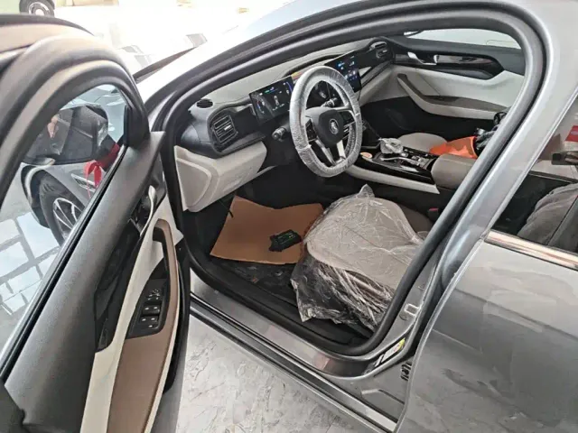 BYD Qin PLUS — Фото автомобиля 15