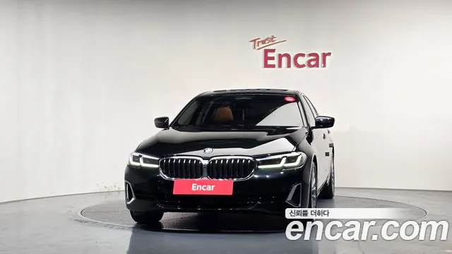 BMW 5 Series G30 — Фото автомобиля 3