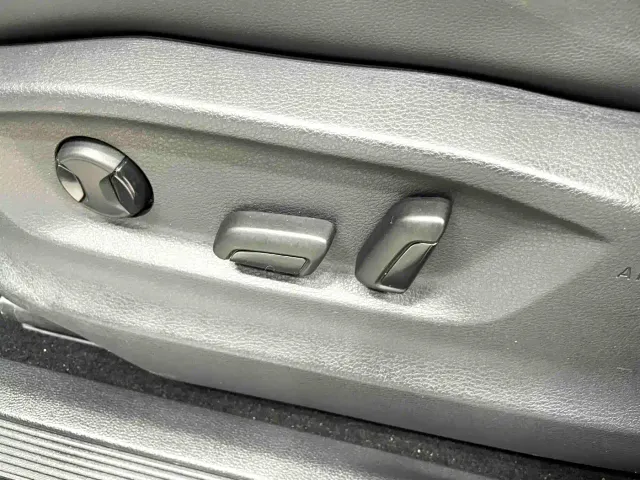 Volkswagen Touran — Фото автомобиля 15