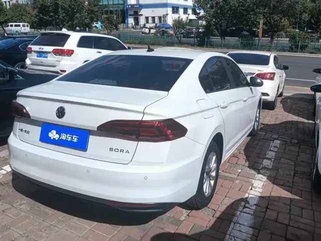 Volkswagen Bora — Фото автомобиля 3