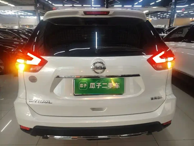 Nissan X-Trail — Фото автомобиля 5