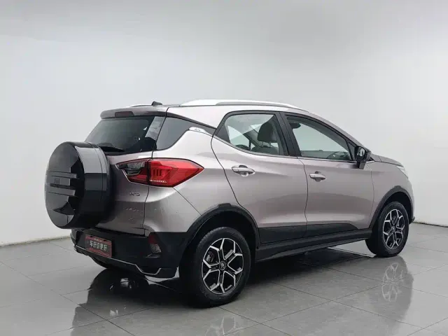 BYD Yuan Pro — Фото автомобиля 2