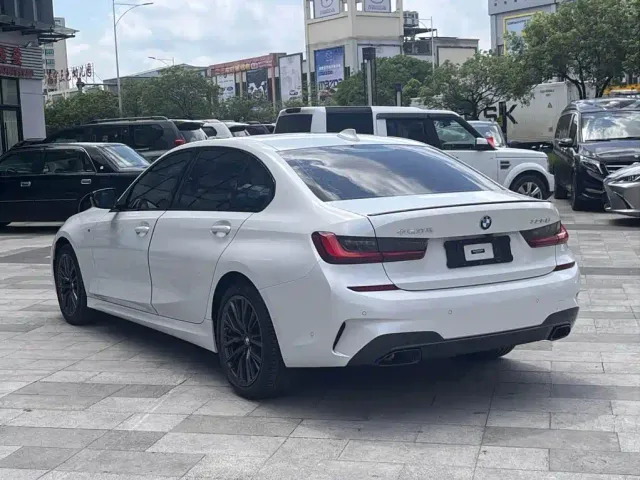 BMW 3 Series — Фото автомобиля 7