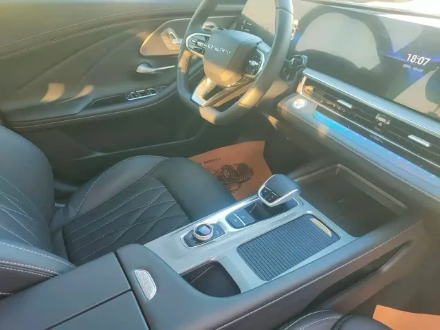 Chery Arrizo 8 — Фото автомобиля 5