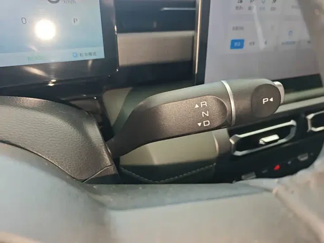 Baojun Yep Plus — Фото автомобиля 13