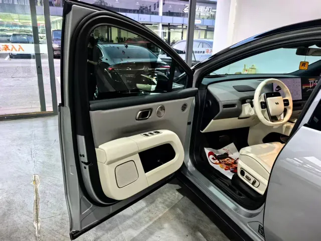 Li Auto i6 — Фото автомобиля 6