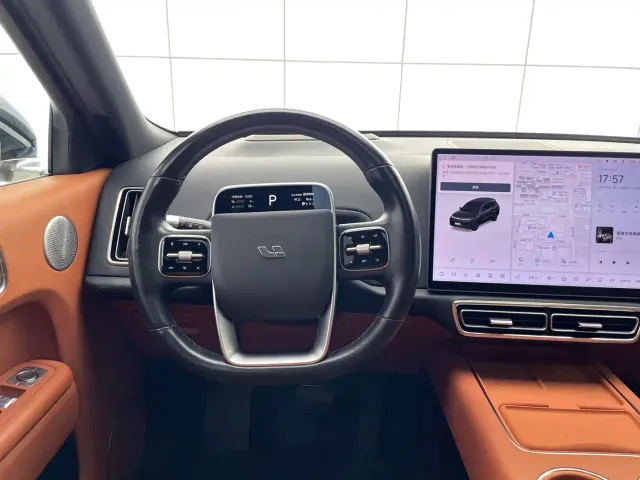 Li Auto L8 — Фото автомобиля 7