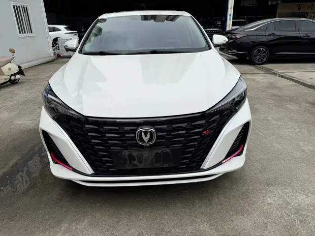 Changan Eado 2023 Enjoy Edition PLUS Blue Whale NE 1.4T GDI DCT Premium Edition — Фото автомобиля 2