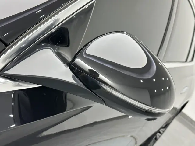 Mercedes-Benz E-Class — Фото автомобиля 21