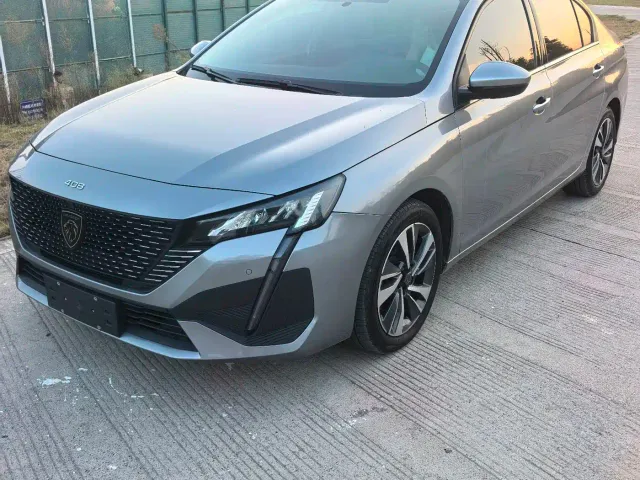 Peugeot 408 — Фото автомобиля 2