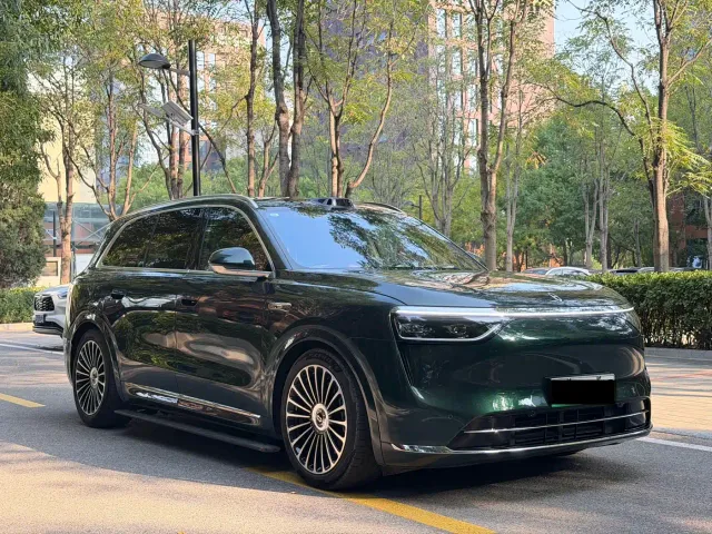 Aito M8 — Фото автомобиля 3