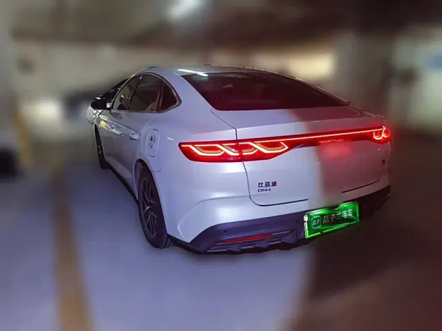 BYD Qin L — Фото автомобиля 22