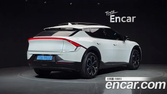 Kia EV6 — Фото автомобиля 2