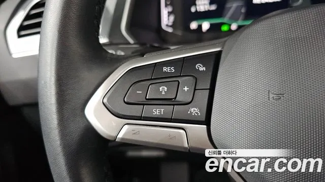 Volkswagen Tiguan — Фото автомобиля 25