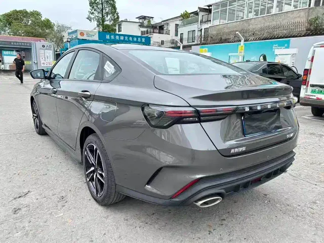 Geely Binrui — Фото автомобиля 5