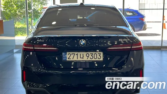 BMW 5-Series 5 серия (G60) 530i xDrive M Sport — Фото автомобиля 5
