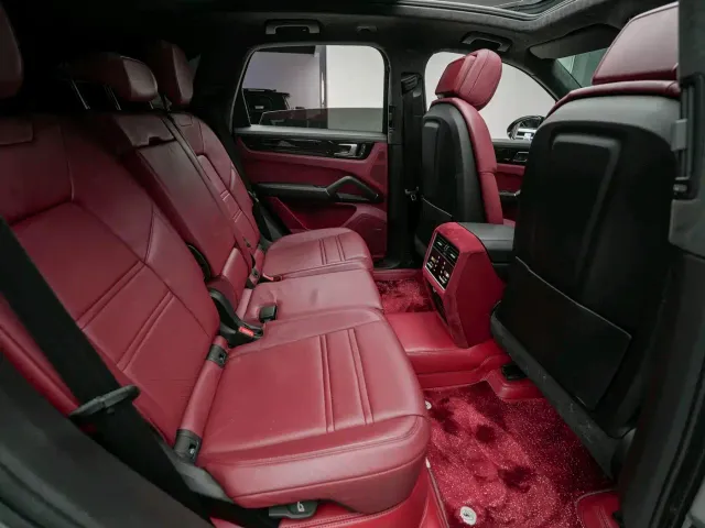Porsche Cayenne — Фото автомобиля 19