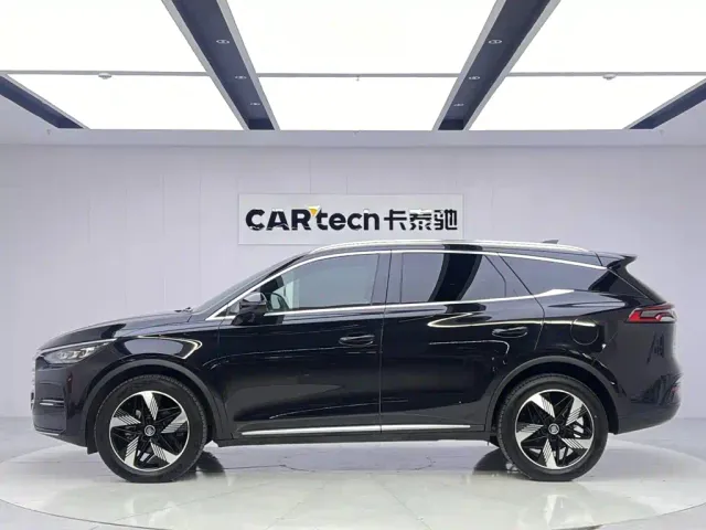 BYD Tang — Фото автомобиля 2