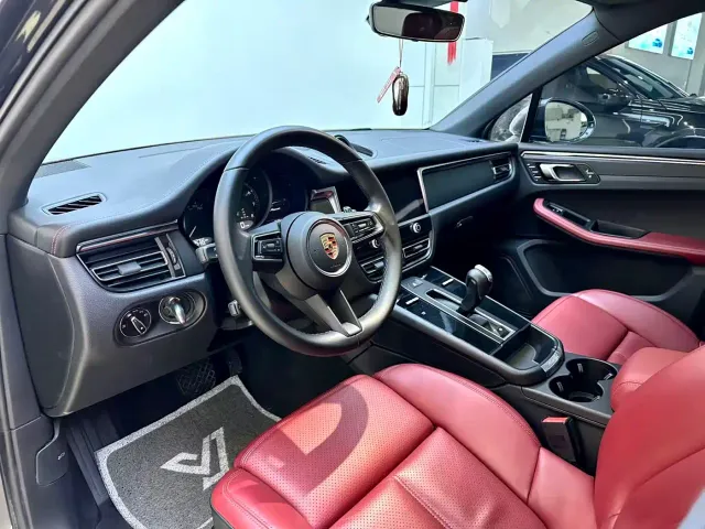 Porsche Macan — Фото автомобиля 9