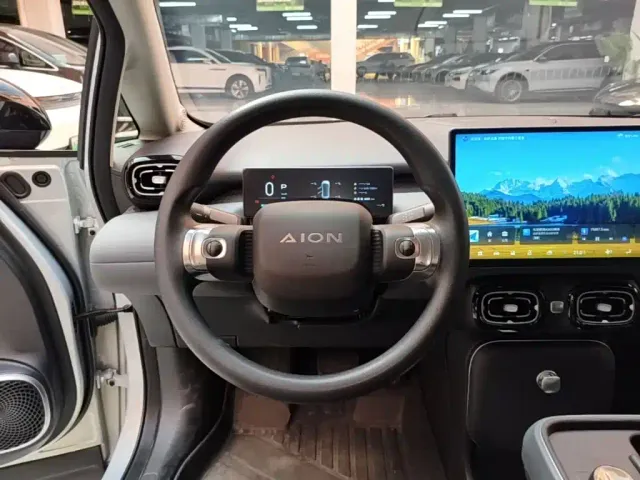 GAC Aion UT — Фото автомобиля 10