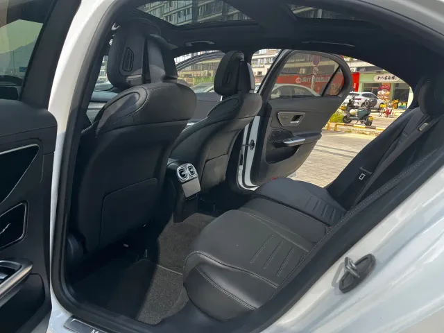 Mercedes-Benz C-Class — Фото автомобиля 11