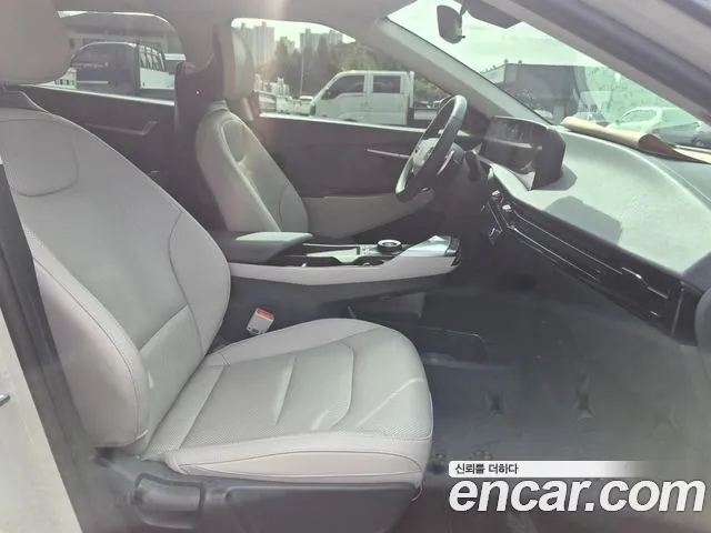 Kia EV6 — Фото автомобиля 16