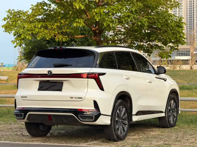 Changan CS75 Plus — Фото автомобиля 21