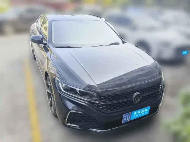 Фотография автомобиля — Volkswagen Passat