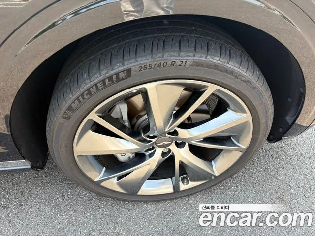 Genesis GV70 2.5T Бензин AWD — Фото автомобиля 4