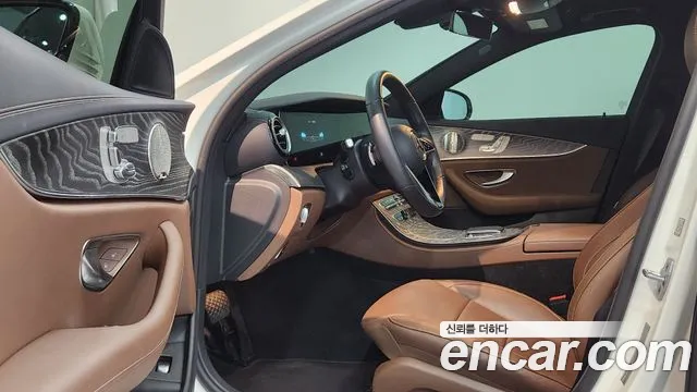 Mercedes-Benz E-Class W213 — Фото автомобиля 10