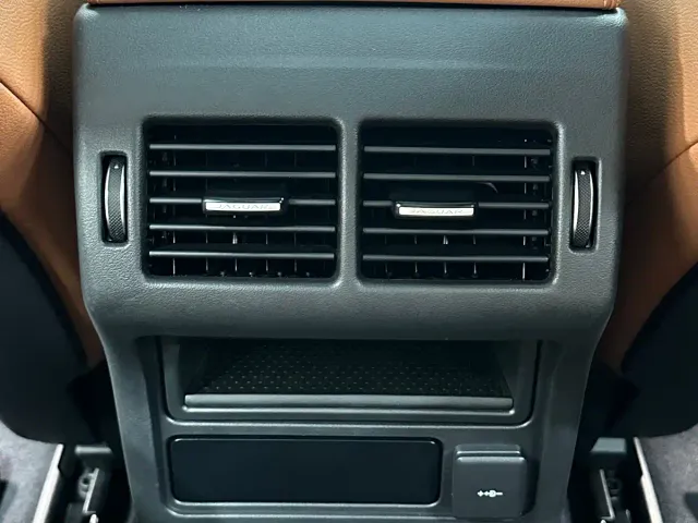Jaguar XEL — Фото автомобиля 20