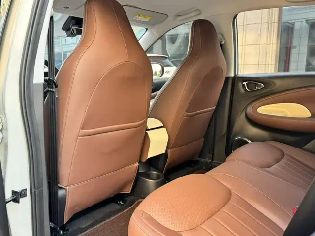 Wuling Bingo — Фото автомобиля 9