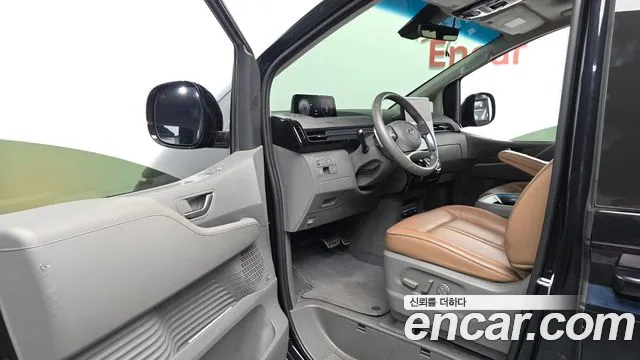 Hyundai Staria Staria 4WD Lounge 9 мест — Фото автомобиля 8