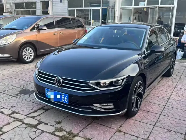 Фотография автомобиля — Volkswagen Magotan