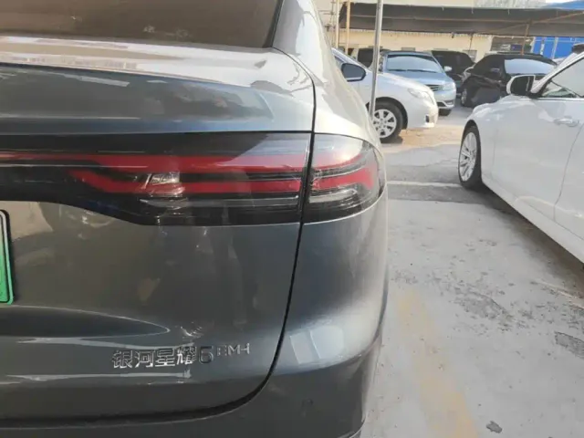 Geely Galaxy Stellar 6 — Фото автомобиля 7