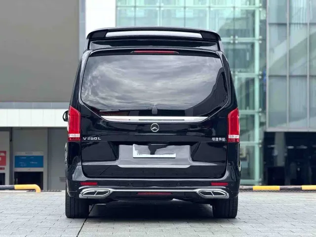 Mercedes-Benz V-Class — Фото автомобиля 18