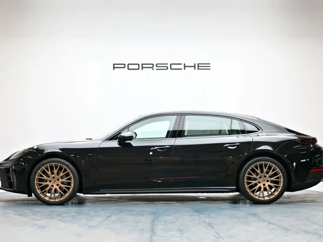 Porsche Panamera — Фото автомобиля 3