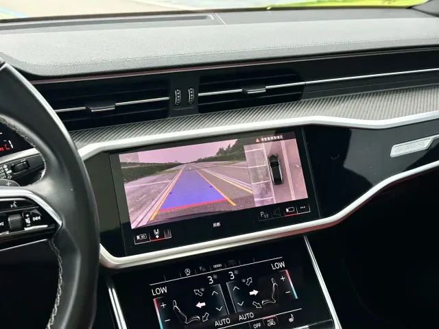 Audi A7L — Фото автомобиля 18