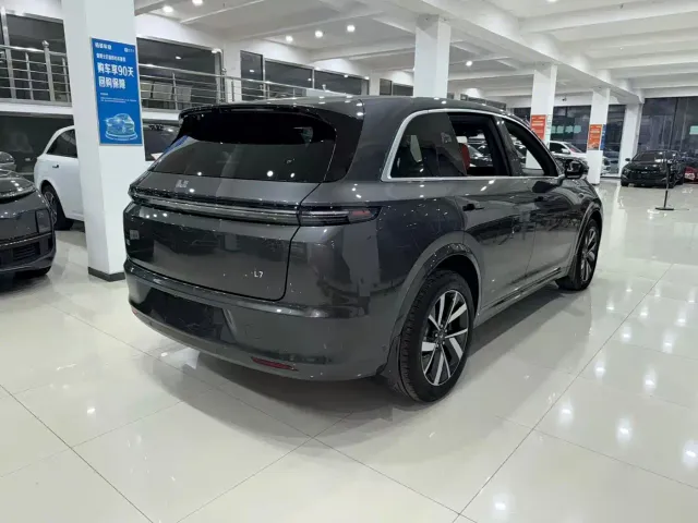 Li Auto L7 — Фото автомобиля 3