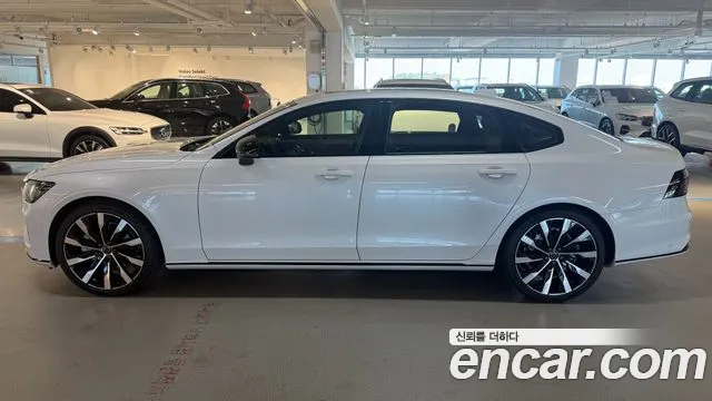 Volvo S90 — Фото автомобиля 3