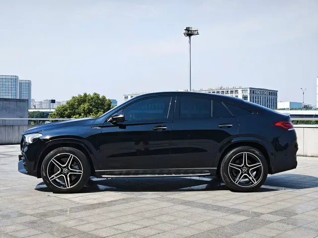 Mercedes-Benz GLE Coupe AMG — Фото автомобиля 5