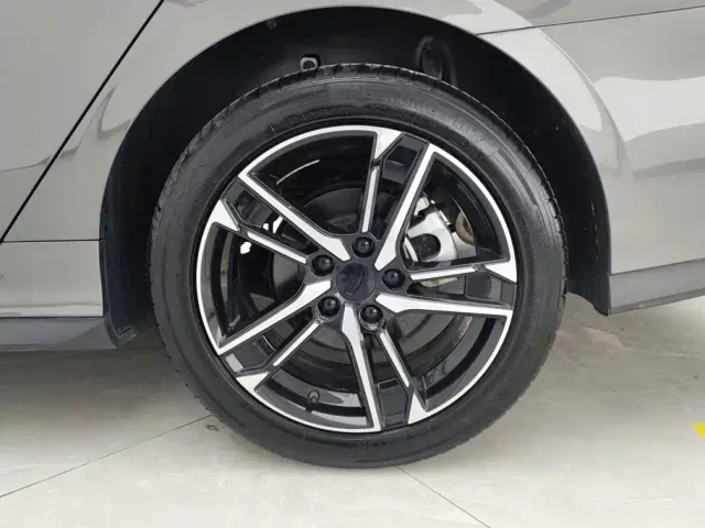 Geely Binrui — Фото автомобиля 6